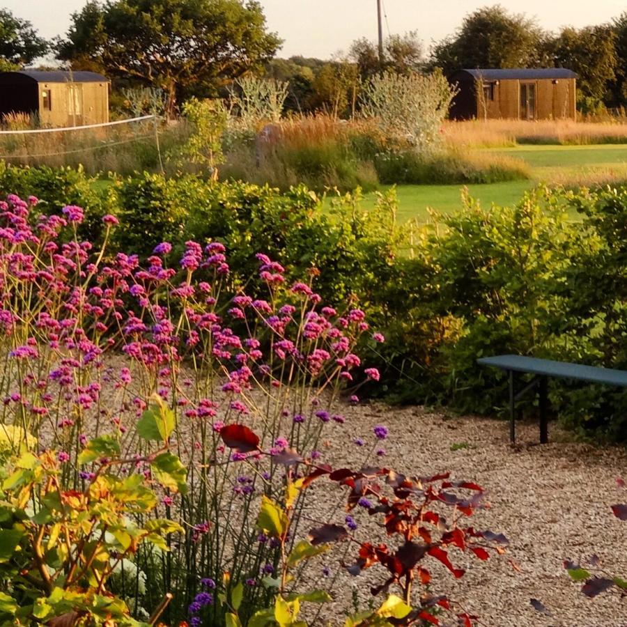 The Oaks Glamping - Magpie Half Shepherds Hut Colkirk Exterior foto